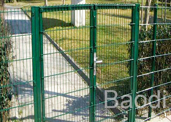 Panneau plié par barrière en plastique verte de grillage de jardin avec la porte 4 - mesure 11