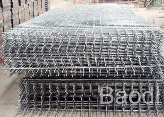 Le grillage de renfort en acier carré de route couvre la grille carrée avec la structure ferme