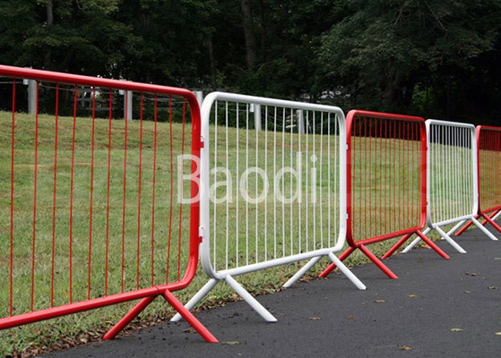 Barrière enduite en plastique de contrôle des foules pour le concert/barrière provisoire, blanc orange rouge