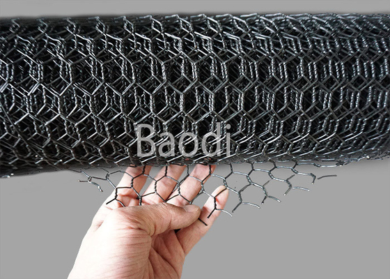 Poulet de pulvérisation de PVC prenant la résistance au filet à la corrosion tissée hexagonale de maille