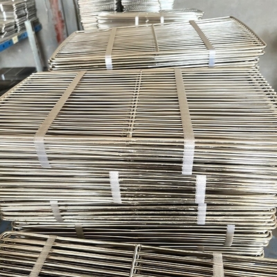Étagère de barbecue en acier inoxydable La solution ultime de grille de camping avec d'autres accessoires et résistance à la corrosion