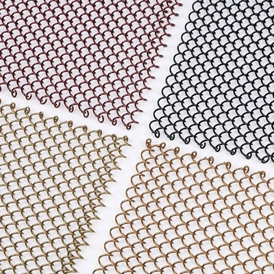 Transformez votre espace avec des rideaux métalliques en aluminium décoratifs