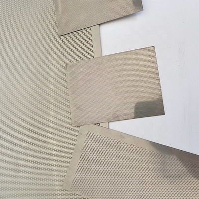 316 Acier de qualité de ventilation Perçage des écrans métalliques Plaque perforée pour panneaux de revêtement échantillon en fente