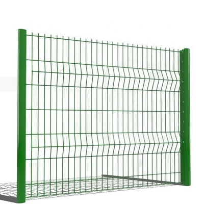 Taille de la maille 50*200/55*200mm Cadre revêtu en PVC Panneaux de clôture 3D galvanisés courbés pour environnements innovants et paysages chics