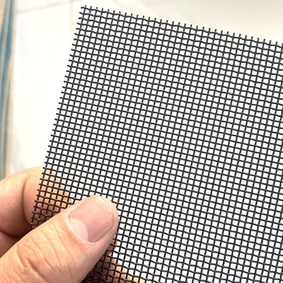 Le maillage anti-vol de fenêtre en acier inoxydable de style tissu simple offre une protection ultime pour une sécurité ultime