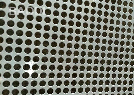 La longueur 2M Round Hole Punching SS316 a perforé le métal Mesh Net Mining Filter