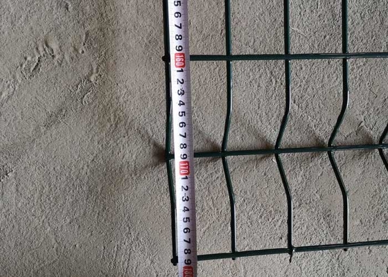 Poudre noire pulvérisant le fil soudé par 3mm Mesh Fence Iron Netting